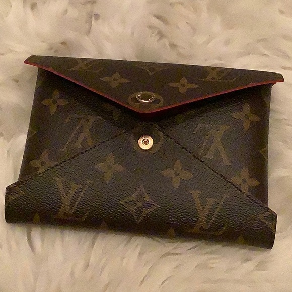 Louis Vuitton Handbags - New, Louis Vuitton medium Kirigami